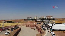 Les fondations du plus grand complexe culturel alévi et de maisons Cem de Turquie, qui sera construit sur le terrain offert par Bahçeli, ont été posées.