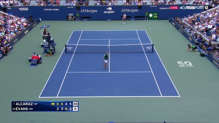 Un lob puis un coup droit ravageur pour conclure : revivez la balle de match d'Alcaraz