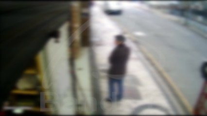 Com rastelo, homem ameaça dono de padaria no Centro de Curitiba