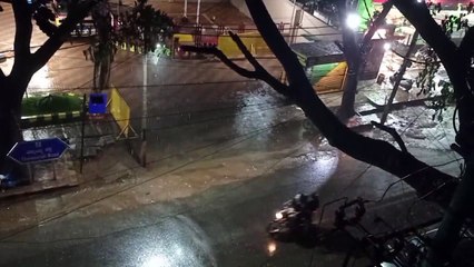 रात होते ही झूम के बरसे बदरा