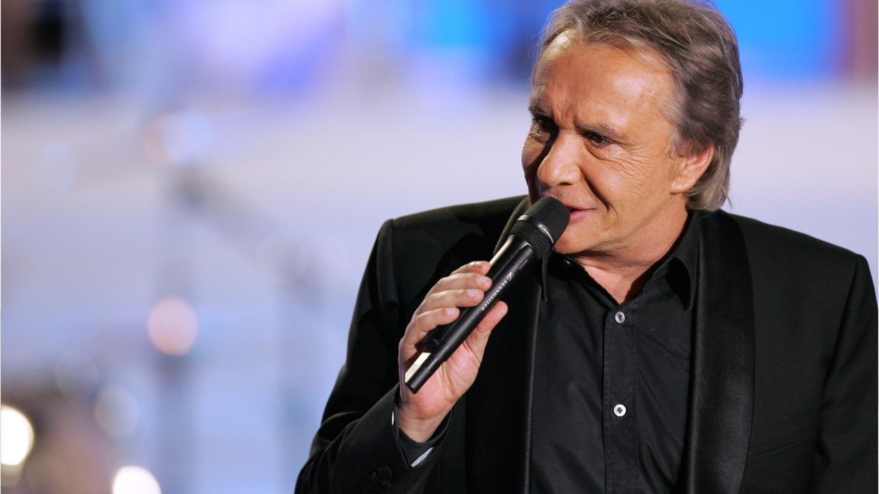 GALA VIDEO - Michel Sardou ciblé par Juliette Armanet : les parents de la chanteuse menacés