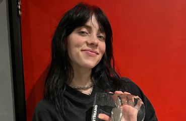 Billie Eilish recibe el premio BRIT Billion por su increíble récord de streams