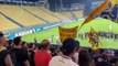 Stadio Tardini: la carica dei tifosi prima del derby