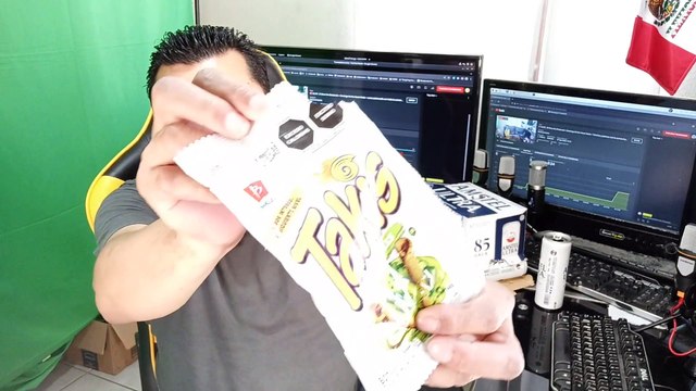 Tertulia en la oficina platicando con todos mis seguidores enviando saludos y comiendo botanas bebidas mukbang