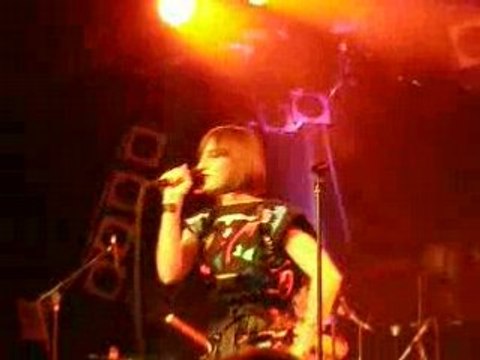 Yelle 85 A live Beauvais 21/03/2008