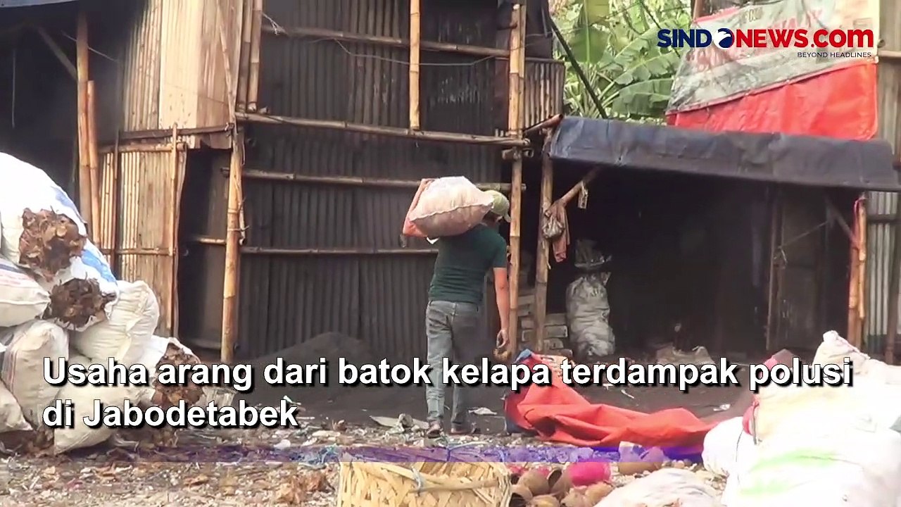 Perajin Arang Batok Kelapa Kembali Beroperasi di Cipayung