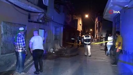 Evinin zili çalınca balkona çıktı, başından vurularak öldü