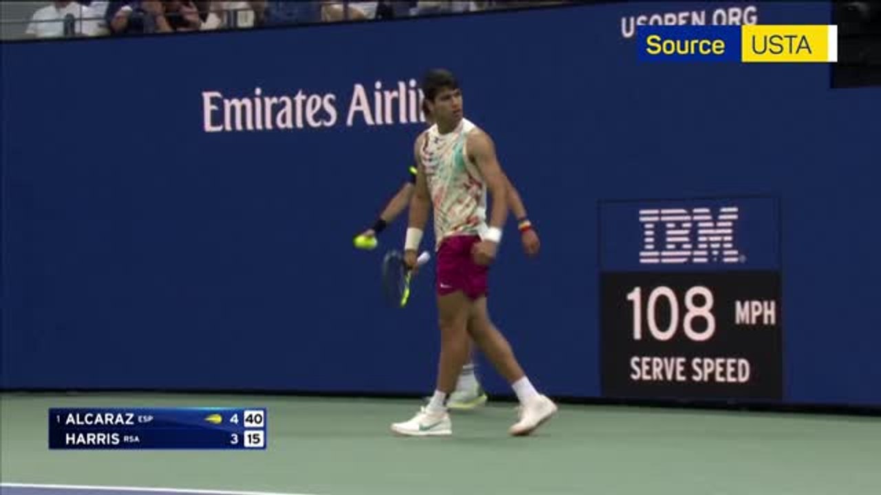 Alcaraz eases into US Open third round