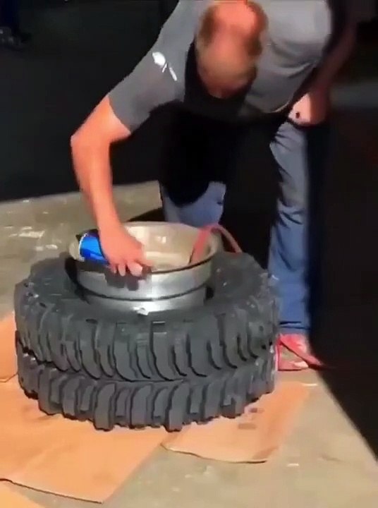 Amazing Way To Put Tires On Rims #shorts #viral #shortsvideo #video #innovationhub