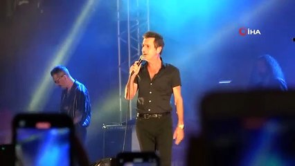 Şarkıcı Teoman basın mensuplarını alandan kovduğu iddiasına yanıt verdi