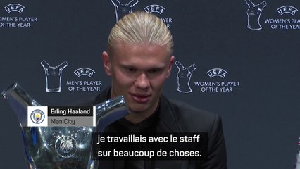 Un journaliste Danois "forcé" de dire à Haaland qu’il est parfait