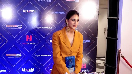 B-town divas amp up the style quotient at award night