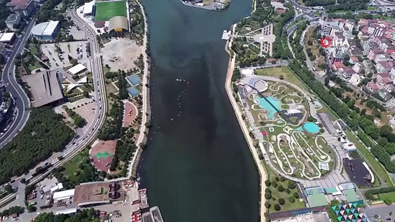 İstanbul Büyükşehir Belediyesi'nin Haliç Temizliği Reklamı Tartışma Yarattı