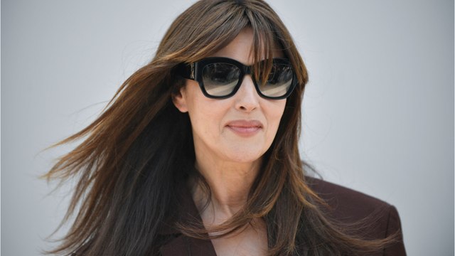 GALA VIDÉO - Monica Bellucci amoureuse de Tim Burton malgré la distance : “On se retrouve quand on peut, mais beaucoup”