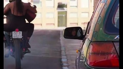 Téaser tráiler de la película "Sobre todo de noche", de Víctor Iriarte, protagonizada por Lola Dueñas y Ana Torrent.