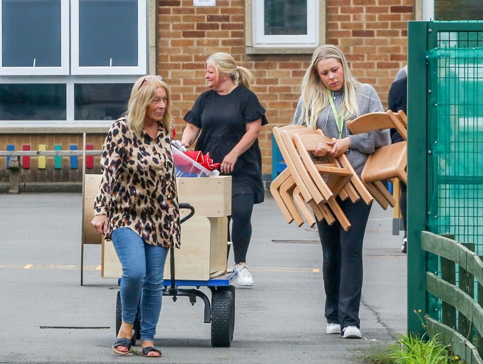 Concrete safety: Teachers are clearing out classrooms