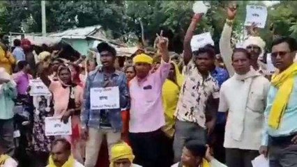 डिंडोरी: डेम निर्माण का ग्रामीणों ने किया विरोध, नेशनल हाईवे किया जाम