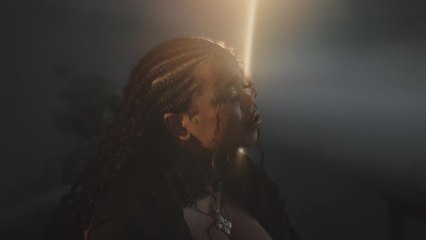 Zoe Wees - Lightning (Behind The Scenes)