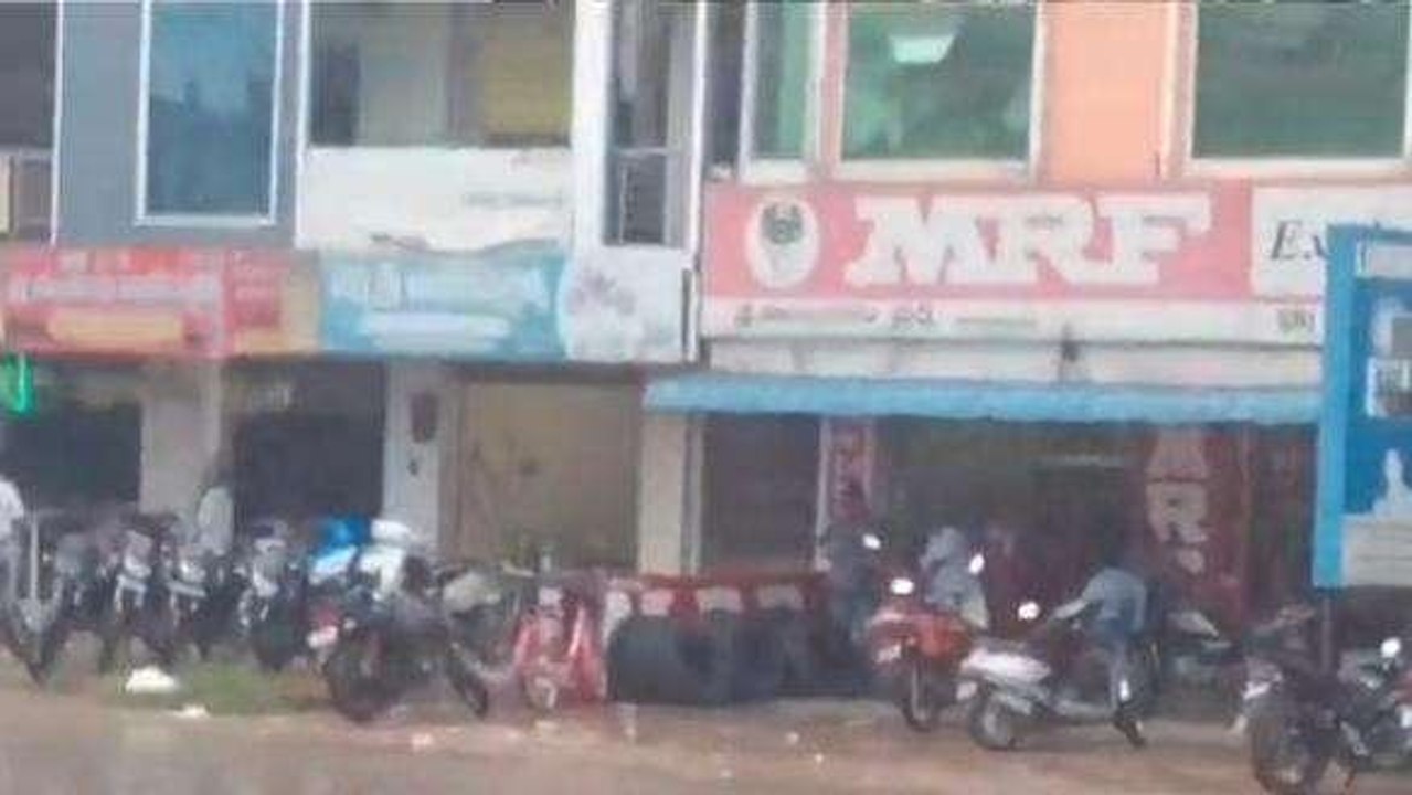 కోనసీమ జిల్లా: అరగంటసేపు దంచికొట్టిన వాన