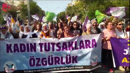 1 Eylül Dünya Barış Günü mitingi 'Jin, jiyan, azadî' sloganlarıyla başladı