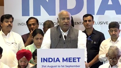 মোদীজি কখনও গরিবদের জন্য কাজ করবেন না: মল্লিকার্জুন খাড়গে | Oneindia Bengali