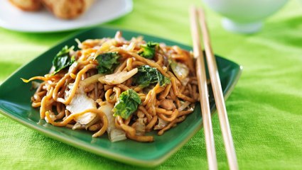 Lo Mein vs. Chow Mein: What's The Difference?