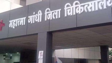 देवास: मक्सी रोड पर एक्सीडेंट में युवक गंभीर घायल, उपचार जारी