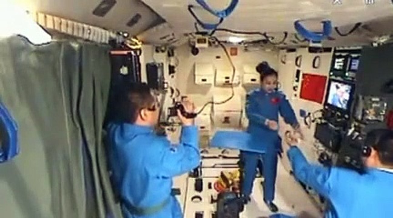 Ce prof donne cours depuis...l'espace!