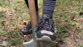 What can a GIRL with an AX do-! #camping #survival #bushcraft #outdoors #fire