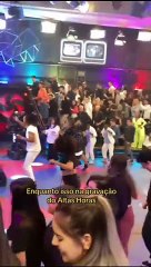 Cara fechada? Comportamento de Aline Barros nos bastidores do 'Altas Horas' gera polêmica