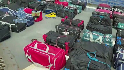 Polícia espanhola apreende 2,7 toneladas de cocaína