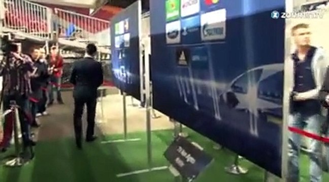 La copine de Nasri : 'F*ck France et Deschamps'