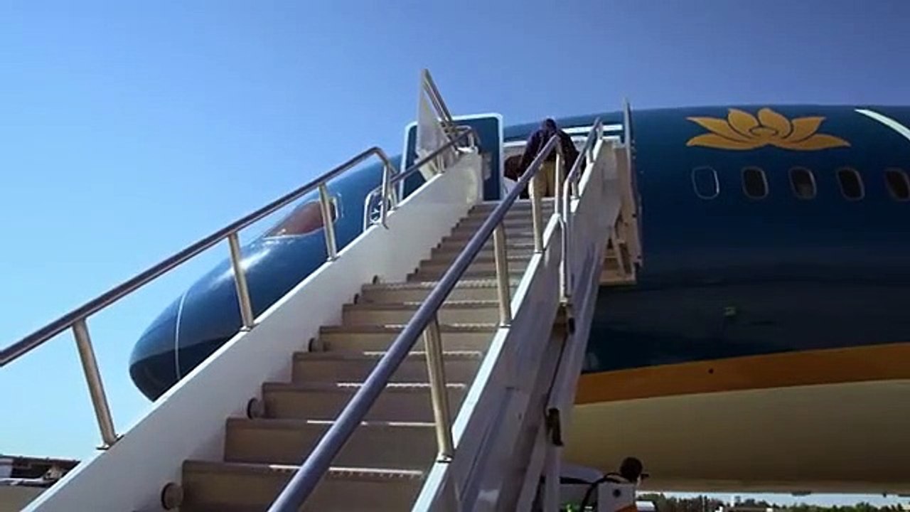 Le décollage impressionnant d'un Boeing à la verticale !