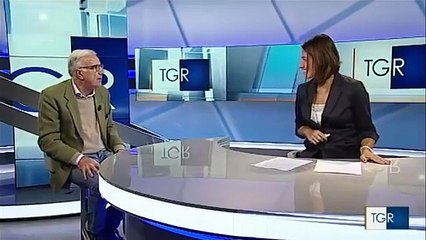 Italie : un humoriste embrasse de force une présentatrice télé en plein direct