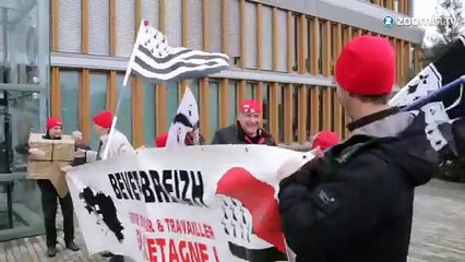 Valls à Rennes: les 'Bonnets Rouges' sont de retour