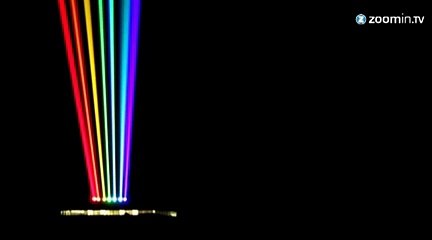 Un incroyable arc-en-ciel illumine la nuit !