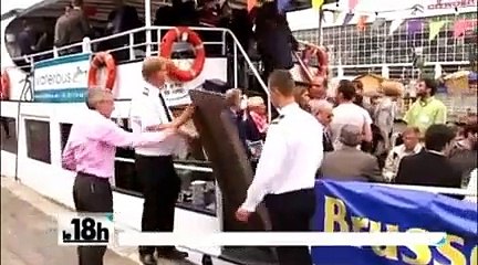 Un bus sur les eaux bruxelloises