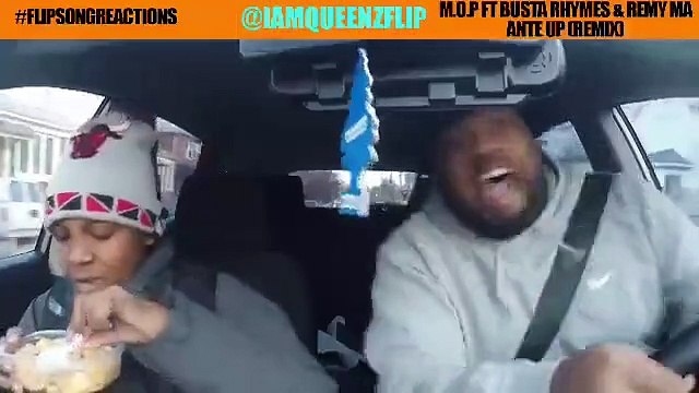 Ce papa devient fou quand il entend sa musique de rap préférée !