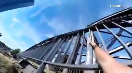 Sans corde de sécurité, il escalade un pont colossal!