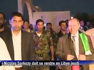 Sarkozy et Cameron en route pour Tripoli, une visite "historique"