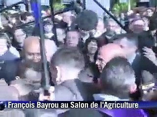 Fils de paysan, Bayrou se veut l'avocat de la cause agricole