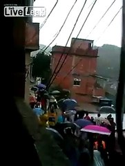 Brésil : un immeuble s’effondre à cause des fortes pluies