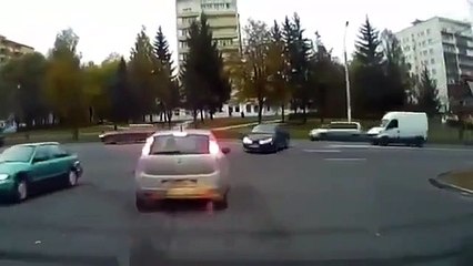 Voilà pouquoi il faut bien attacher sa ceinture de sécurité !