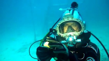 Nokia Mission 31 : que se passe-t-il lorsqu'on casse un oeuf sous l'eau ?