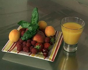 Salade de fruits frais au basilic