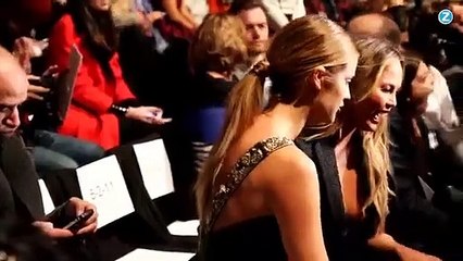 Chrissy Teigen fière de ses vergetures