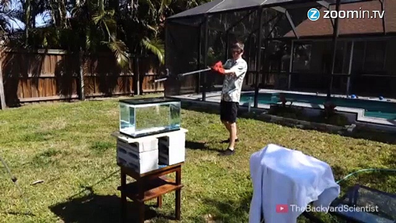 Qui aurait cru que sel+eau = bombe ?