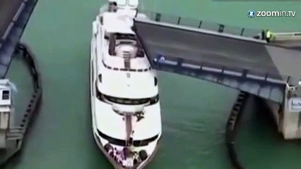 Un pont s'écroule sur un yacht... Chers les dégâts!