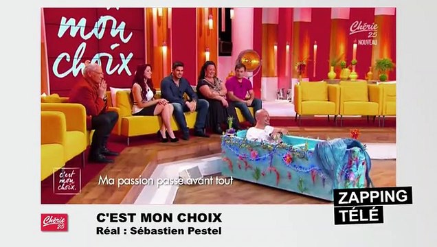 Julien Lepers se fait tatouer le portrait de Cyril Hanouna sur la fesse !