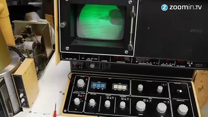Un vinyle filmé au microscope : magique !